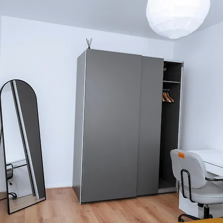 Lovely Apartment-near Orly-free Private Parking شقة أتيس مو