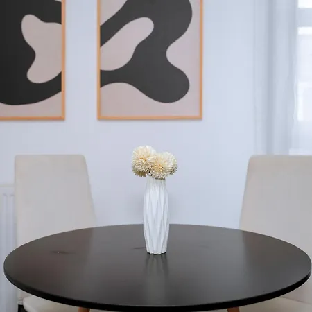 Lovely Apartment-near Orly-free Private Parking شقة *